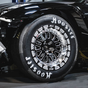T1 Race Development GT1R 17×10 フロント ドラッグパック（Belak ホイール＋WP Pro Brakes スモールブレーキ / R35 GT-R）